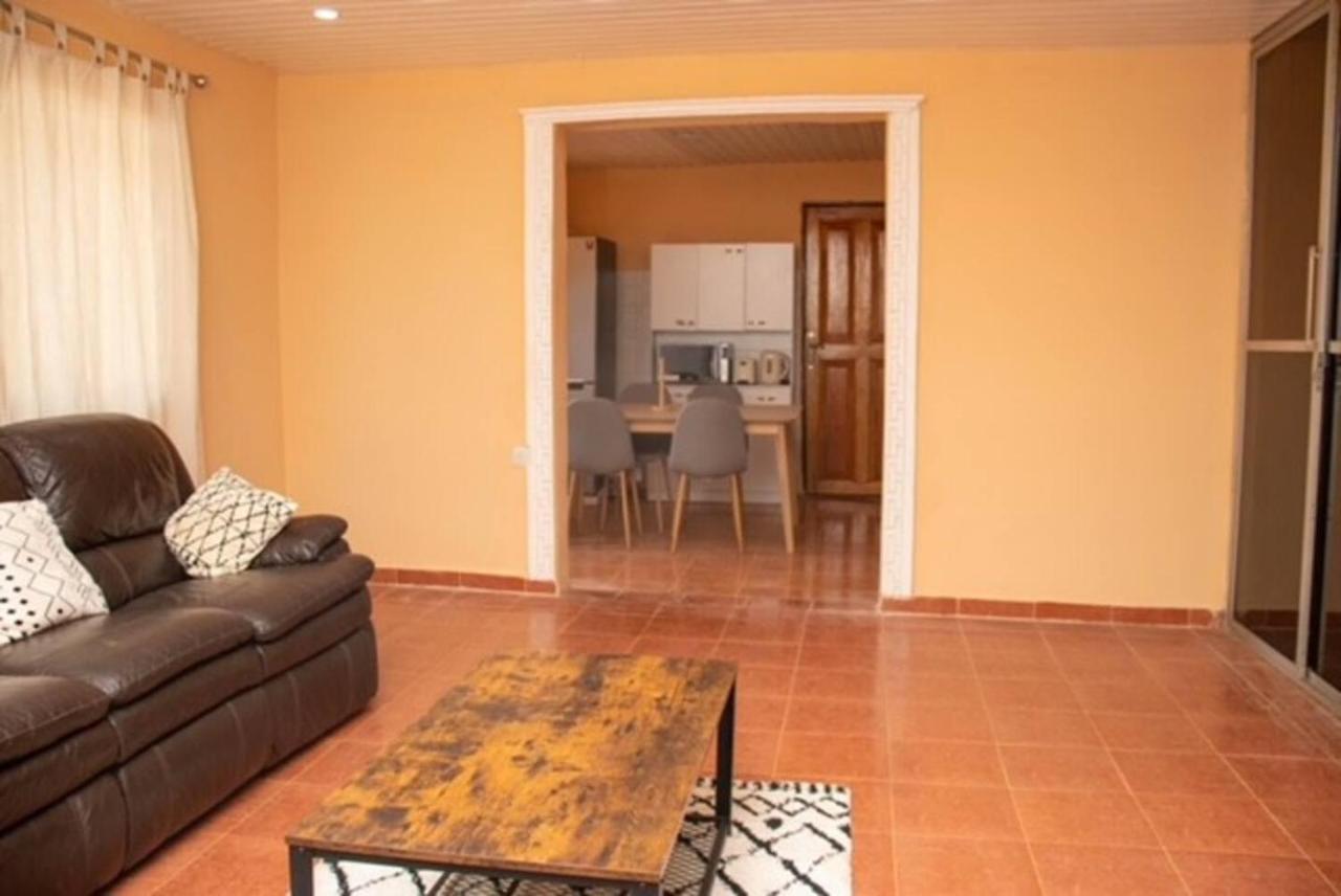 Fully Aircondition 3Bed Villa- A C- Wifi- Hotwater Φρίταουν Εξωτερικό φωτογραφία
