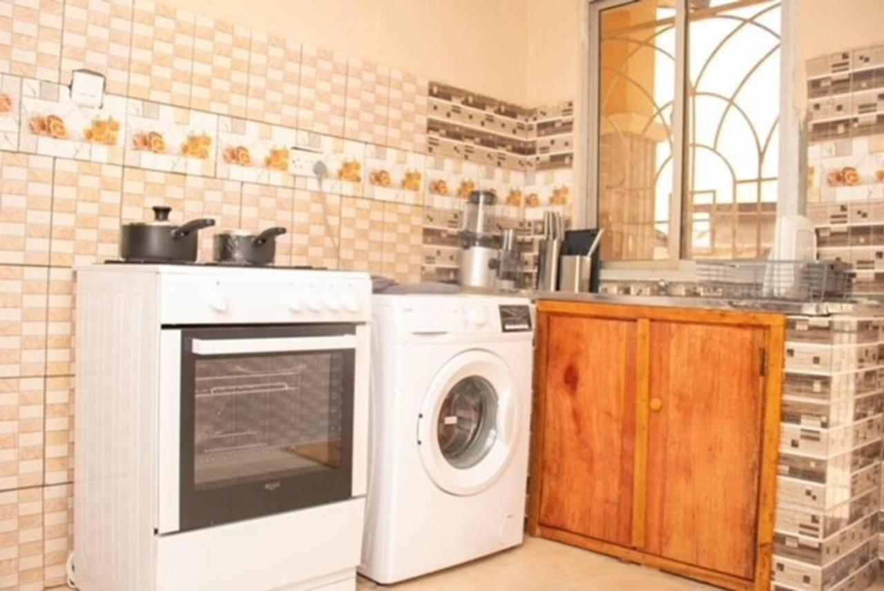 Fully Aircondition 3Bed Villa- A C- Wifi- Hotwater Φρίταουν Εξωτερικό φωτογραφία