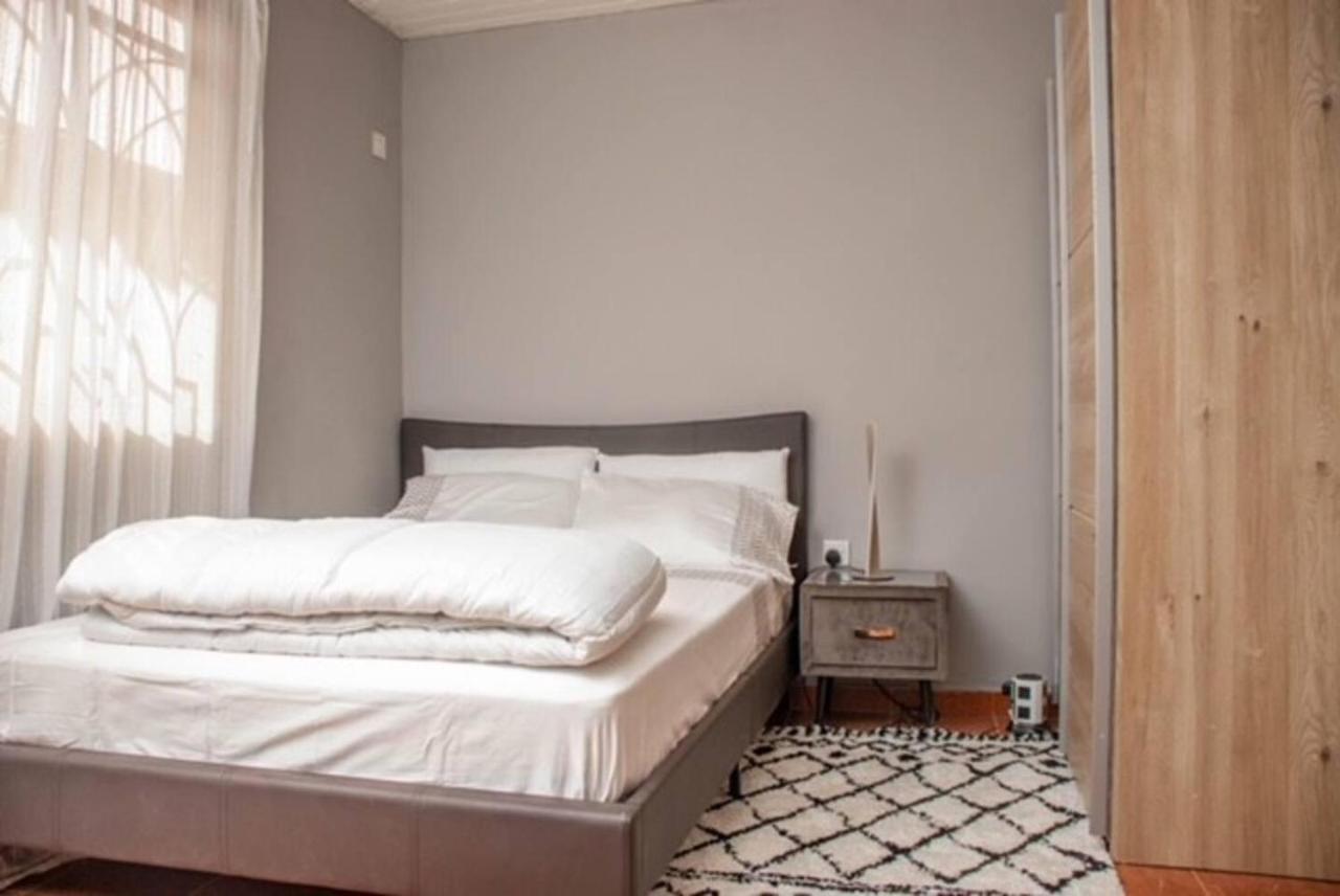 Fully Aircondition 3Bed Villa- A C- Wifi- Hotwater Φρίταουν Εξωτερικό φωτογραφία