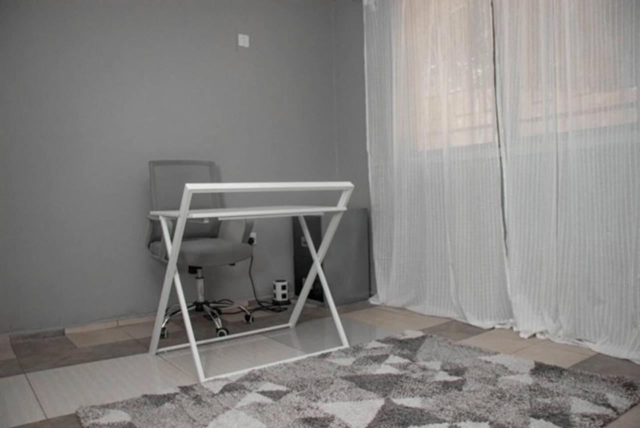 Fully Aircondition 3Bed Villa- A C- Wifi- Hotwater Φρίταουν Εξωτερικό φωτογραφία