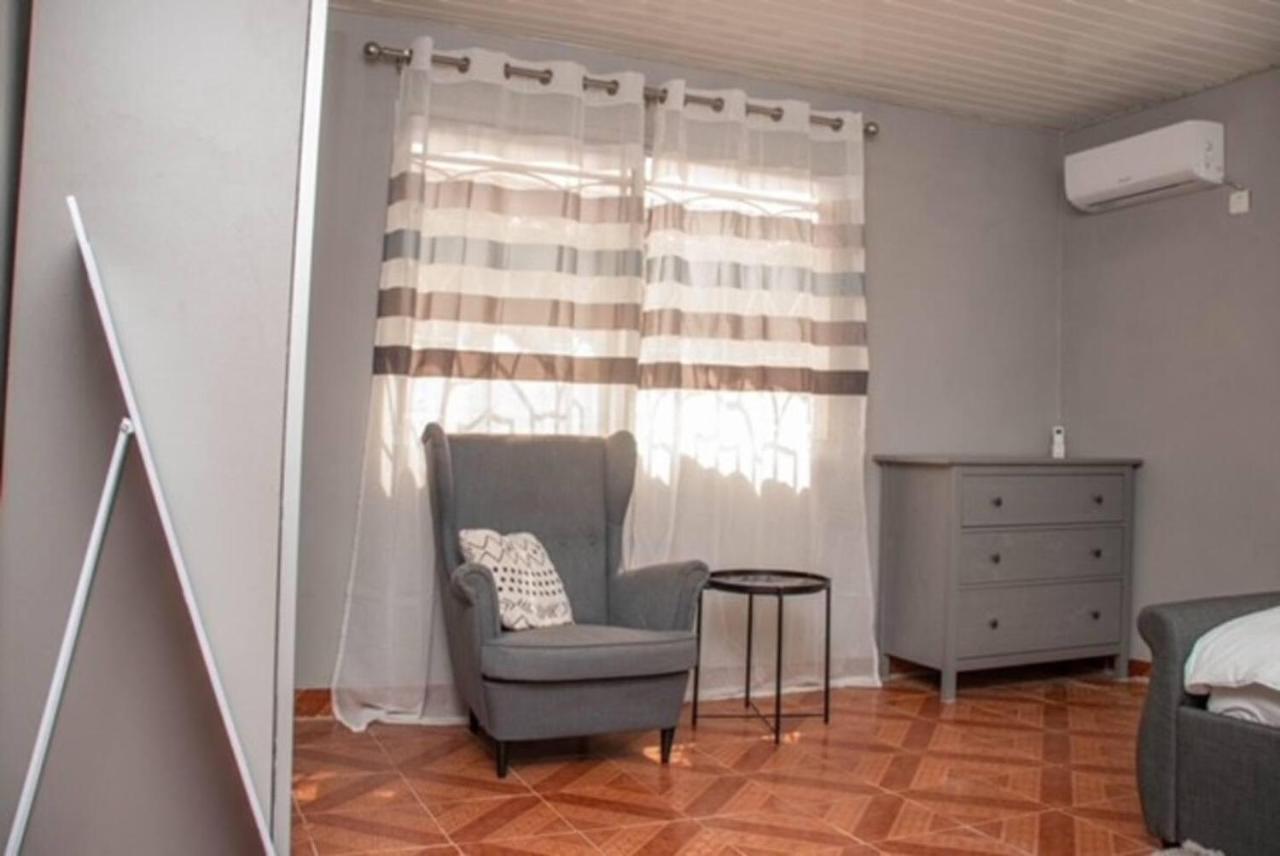 Fully Aircondition 3Bed Villa- A C- Wifi- Hotwater Φρίταουν Εξωτερικό φωτογραφία