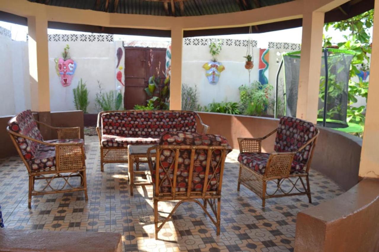 Fully Aircondition 3Bed Villa- A C- Wifi- Hotwater Φρίταουν Εξωτερικό φωτογραφία