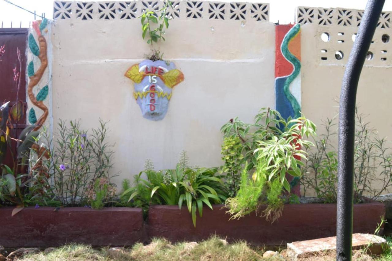 Fully Aircondition 3Bed Villa- A C- Wifi- Hotwater Φρίταουν Εξωτερικό φωτογραφία