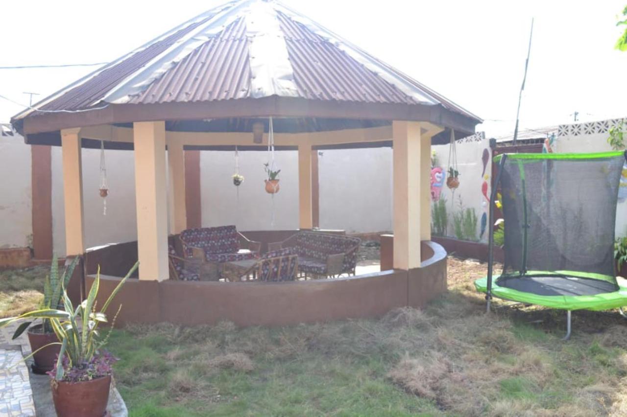 Fully Aircondition 3Bed Villa- A C- Wifi- Hotwater Φρίταουν Εξωτερικό φωτογραφία
